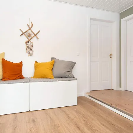 5 Person In Farvang-by Traum *