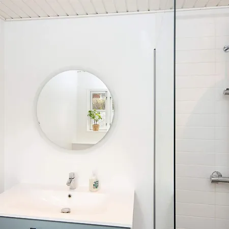 5 Person In Farvang-by Traum * Fårvang