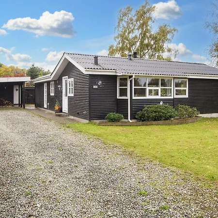 5 Person In Farvang-by Traum