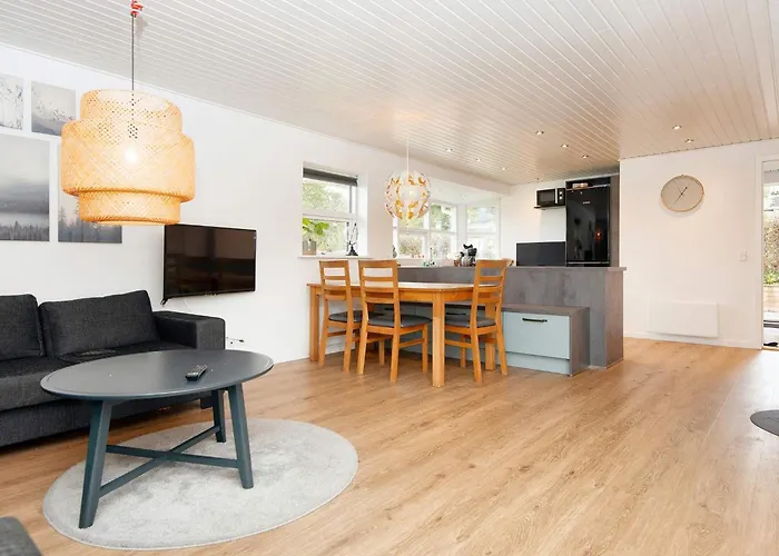 Ferienhaus 5 Person In Farvang-by Traum